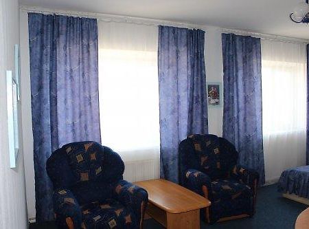 Hotel Zhovtnevyi Vinnycja Esterno foto