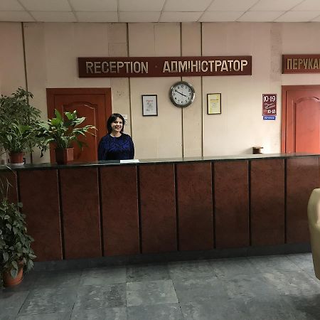 Hotel Zhovtnevyi Vinnycja Esterno foto