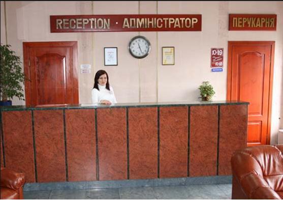 Hotel Zhovtnevyi Vinnycja Esterno foto