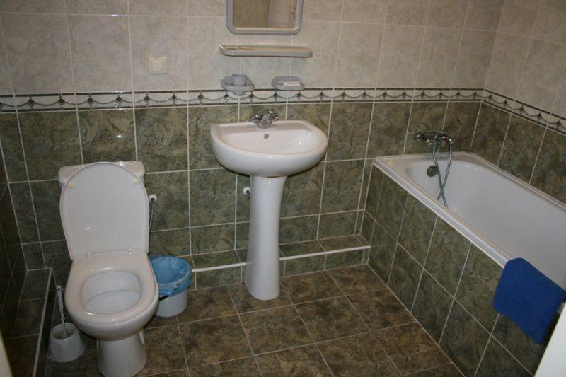 Hotel Zhovtnevyi Vinnycja Esterno foto